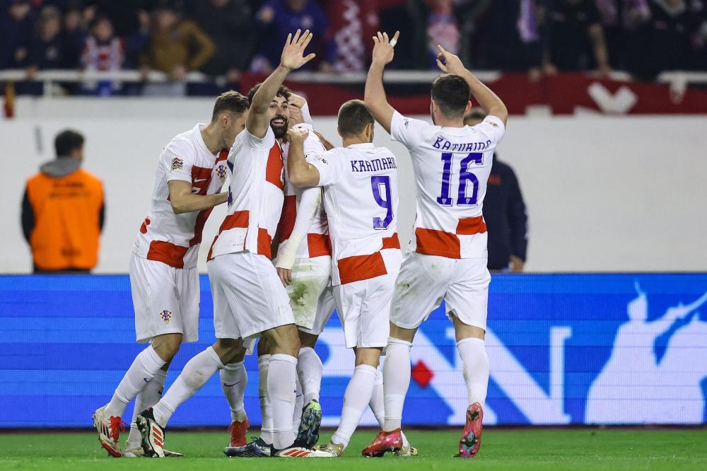 內同時奪得 內同時奪得